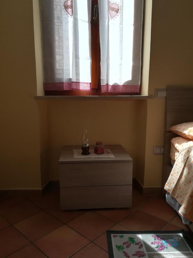 La Corta Di Spello Camere Bagian luar foto